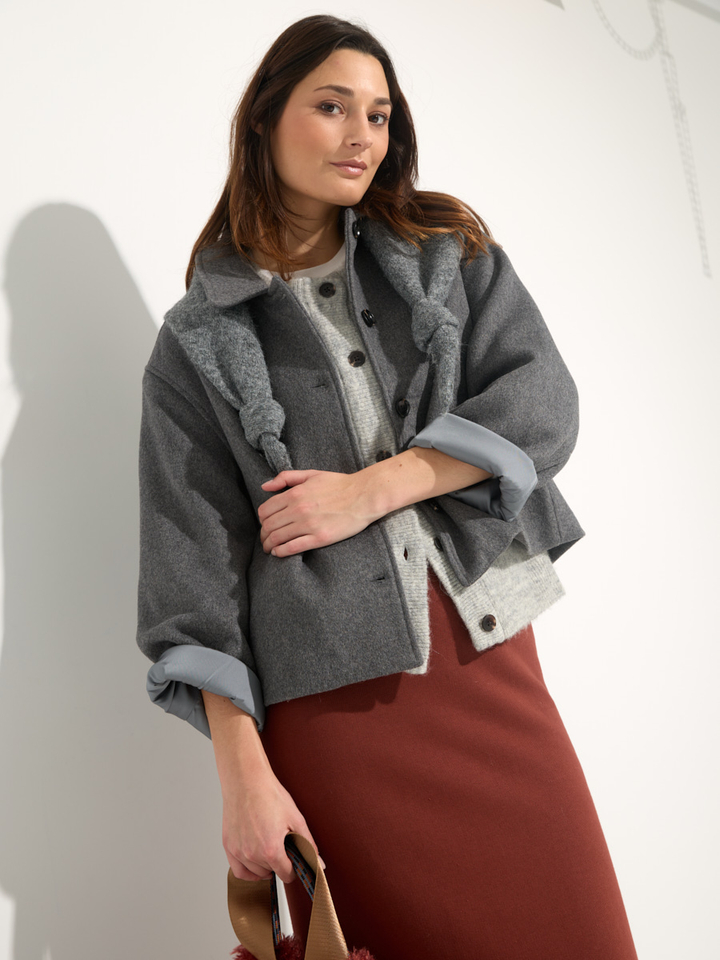 Dames shop the look van Diadora, MSCH, Selected, Edited, Neo Noir, Les Soeurs en Mrs Hosiery winter 2025 shoot 4