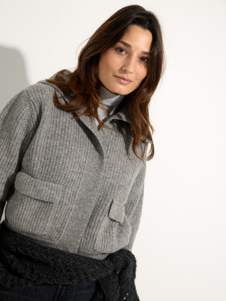 Dames shop the look van For all Mankind, Kocca, Liu Jo, Gertrude Gaston en Inti Winter 2025 shoot 4
