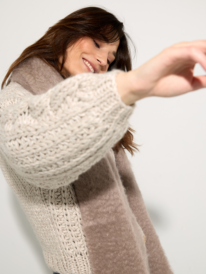 Dames shop the look van Josh V, Les Tricots de Lea, Liu Jo, Ugg en 814 Ezcaray Winter 2025 shoot 4