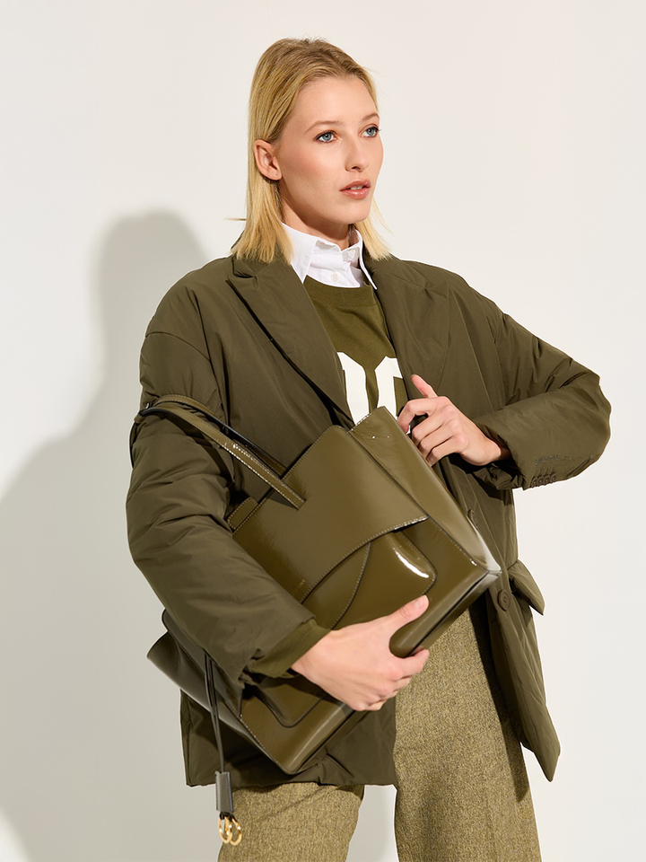 Dames shop the look van Baum und pferdgarten, Semicouture en Trumans Winter 2025 shoot 3