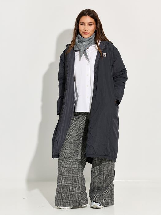 Dames shop the look van American Vintage, Bellerose, Edited, Suncoo en New Balance winter 2025 shoot 2
