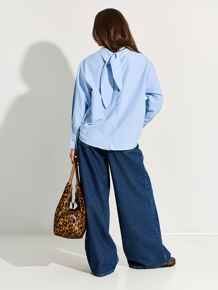 Dames shop the look van Des Petits Hauts, Gianni Charini, K&J, Scholl Iconic, Noir 'n' Blue, Ame en Mrs Hosiery winter 2025 shoot 2