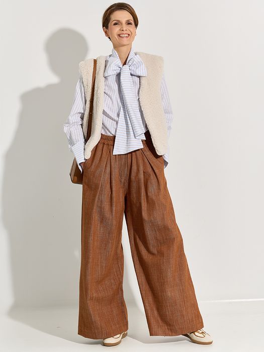 Dames shop the look van Kaai, Nathalie Vleeschouwer, Rino Pelle en Alohas Winter 2025 shoot 2
