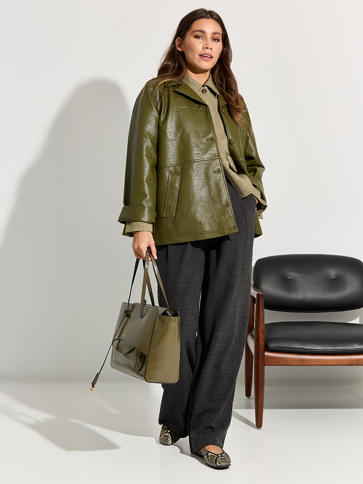 Dames shop the look van Baum und pferdgarten, K&J, Hidesins en Club L'Avenir Winter 2025 shoot 2