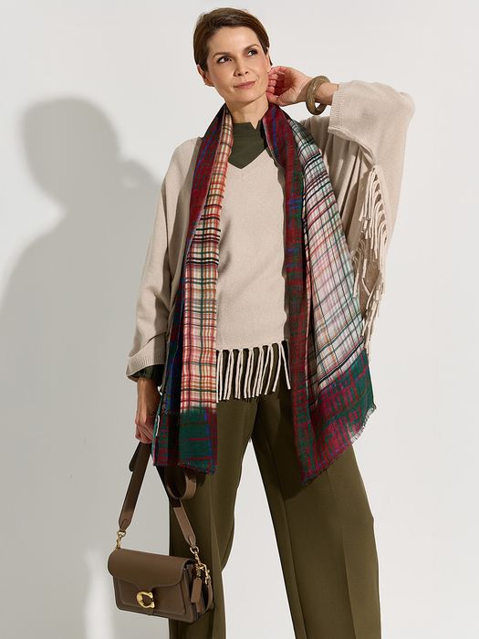 Dames shop the look van Rock & Blue, Scarf, Voltan, Furore, Herzen's en Coach Winter 2025 shoot 2