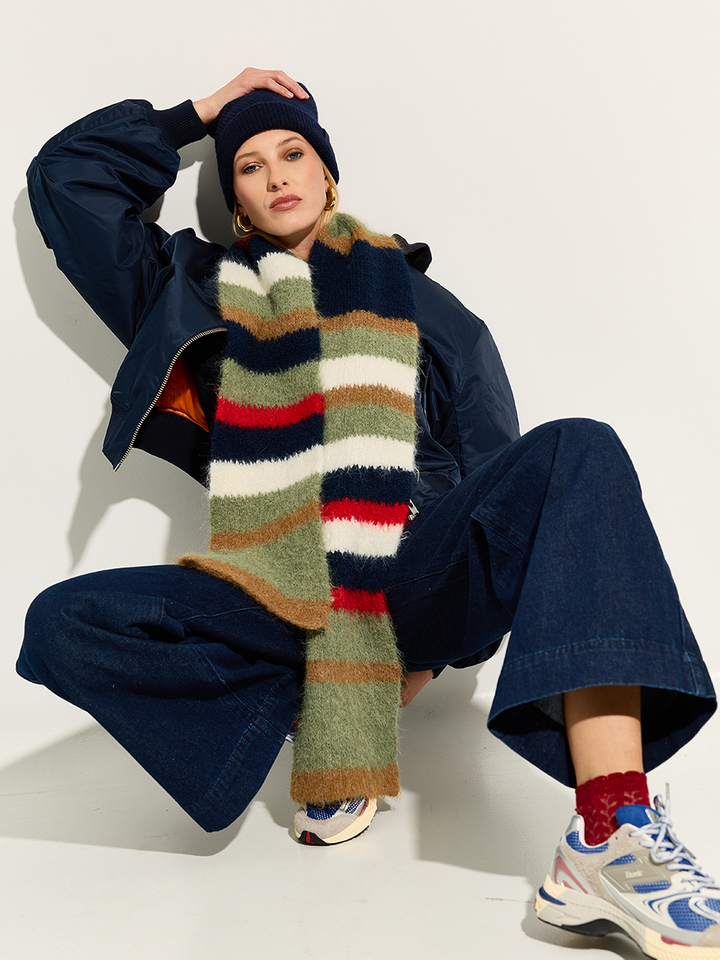 Dames shop the look van Barts, Bellerose, Frnch, Neo Noir en Etonic Winter 2025 shoot 3