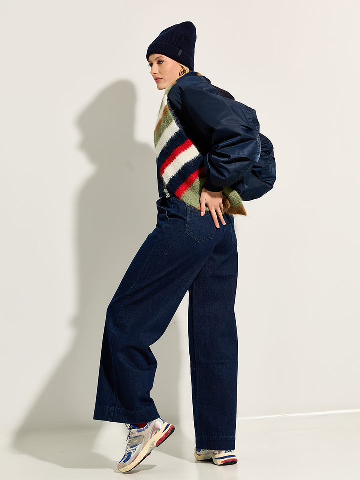 Dames shop the look van Barts, Bellerose, Frnch, Neo Noir en Etonic Winter 2025 shoot 3