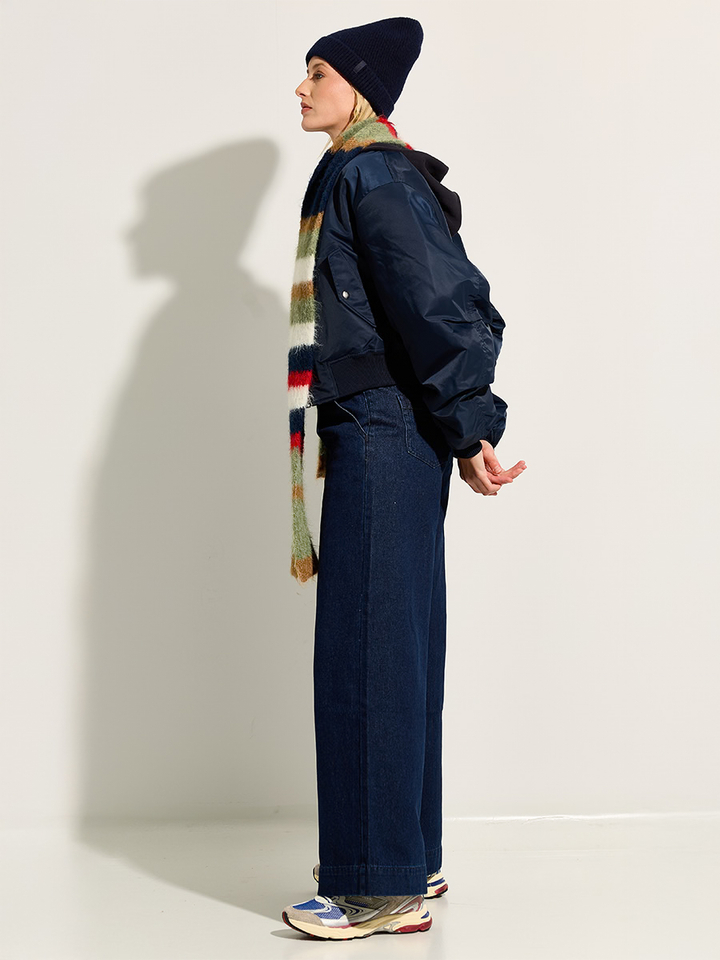 Dames shop the look van Barts, Bellerose, Frnch, Neo Noir en Etonic Winter 2025 shoot 3