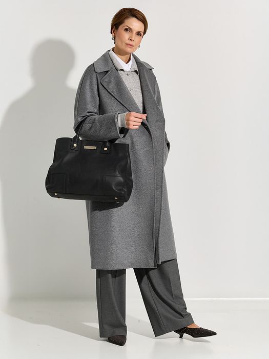 Dames shop the look van Max Mara Weekend, Riani en Max & Moi Winter 2025 shoot 2