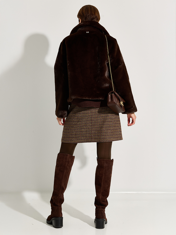 Dames shop the look van Max Mara Weekend, Oakwood, Coach en Twins Winter 2025 shoot 2