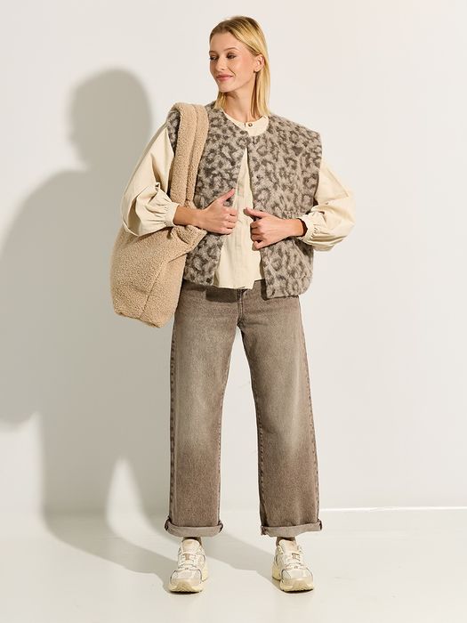 Dames shop the look van Barts, Bellerose, By Bar en Doucals Winter 2025 shoot 3