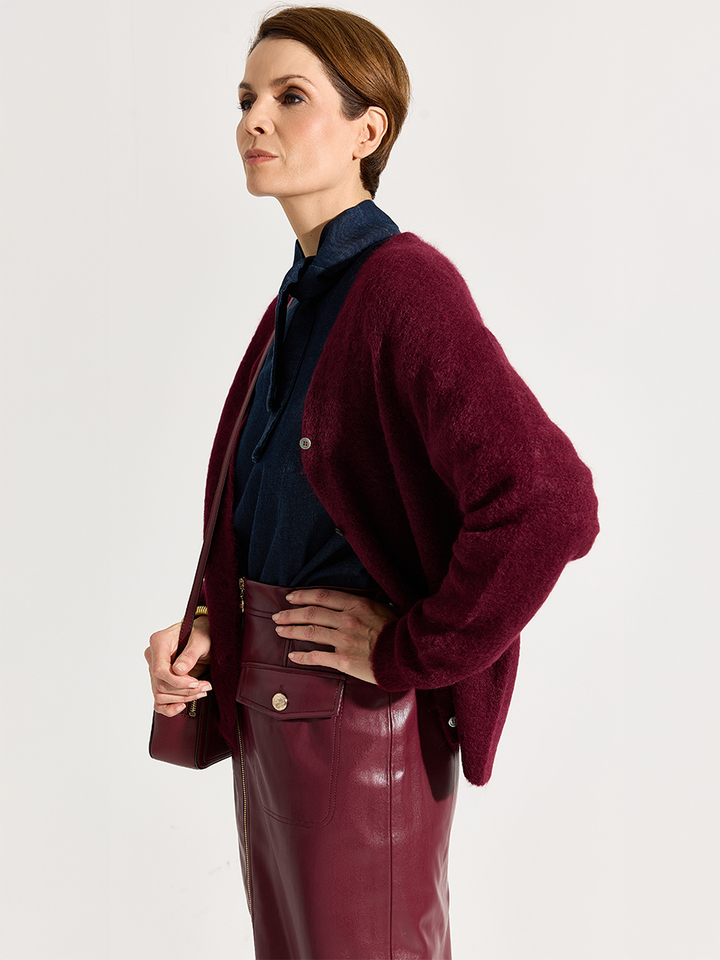 Dames shop the look van Her, Joseph Ribkoff, Liu Jo en Lola Cruz Winter 2025 shoot 2
