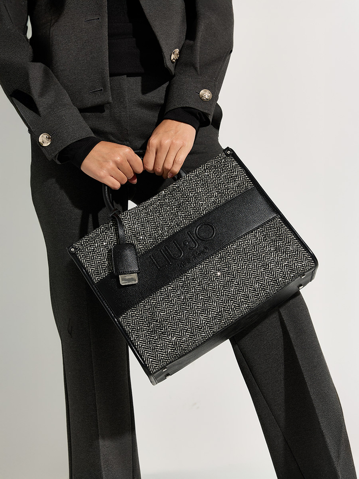 Dames shop the look van Liu Jo en Lola Cruz Winter 2025 shoot 2