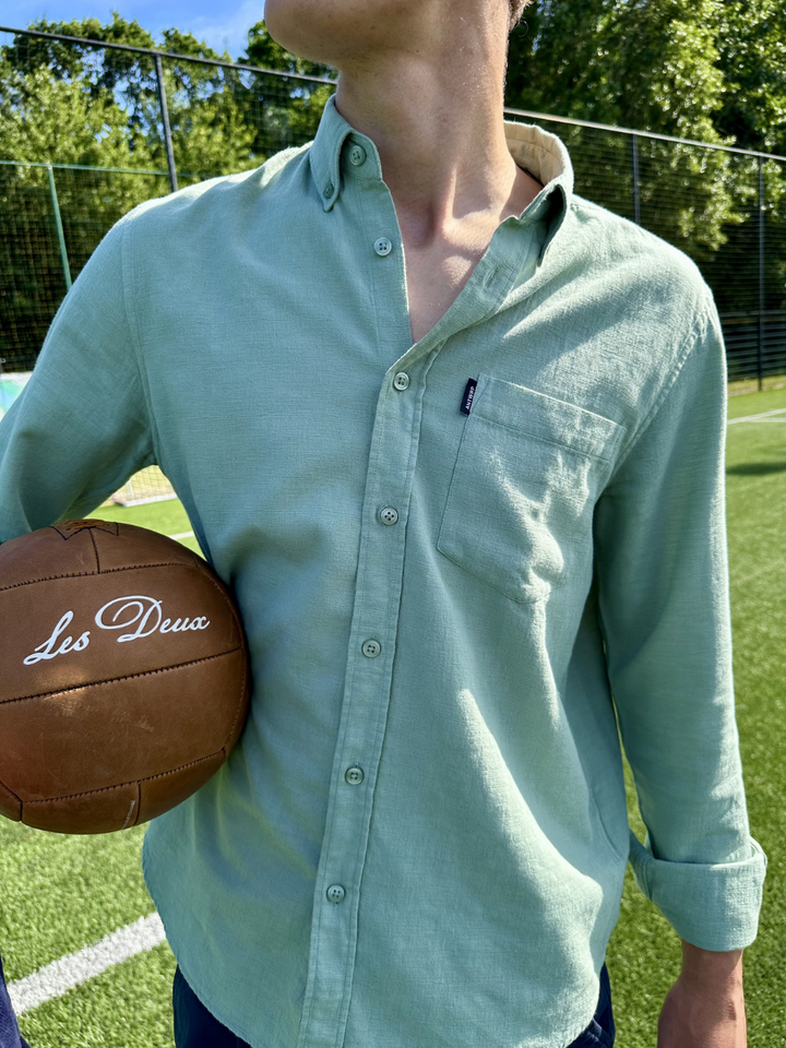 Heren | shop the look van Mos Mosh, Les Deux, Antwrp en New Balance | Zomer '26 | Deleye Creators FW26
