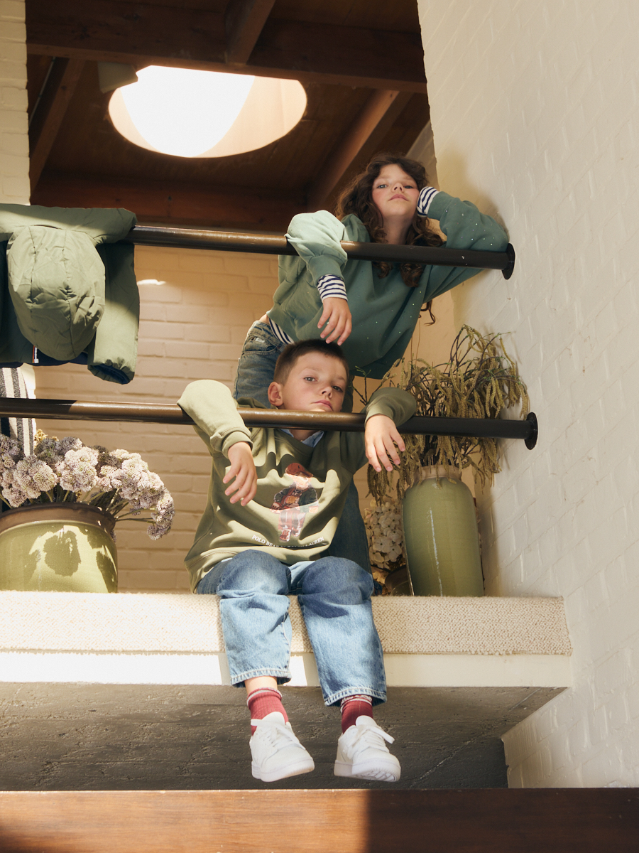 Kids | shop the look van AO76, Mrs Hosiery, Saucony, Ralph Lauren Kids, K-Way en Bellerose | Winter '26 | Back to School