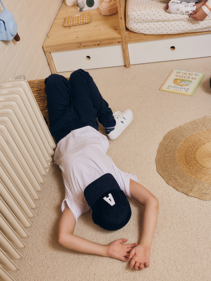 Dames & kids | shop the look van AO76, New Balance, K-Way, Bellerose, Mercer, Pinko, Les tricots de lea, Essentiel en Psophia | Winter '26 | Back to School