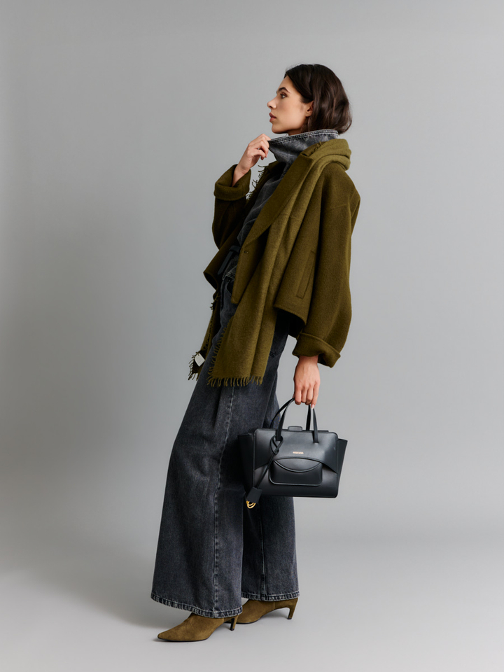 Dames | shop the look van Essentiel, Collectors Club, V Von Goat, Mrs Hosiery, K&J en Hidesins | Winter '26 | Shop the look 2 FW26