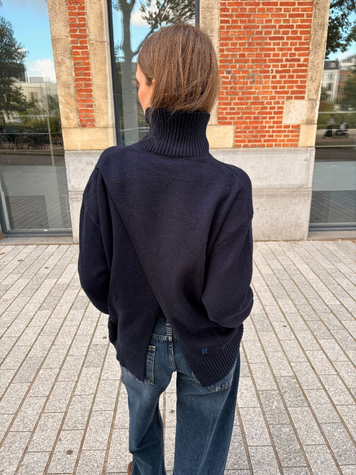 Dames | shop the look van Jiji Studio, Agolde en Posa | Winter '26 | Deleye Creators FW26