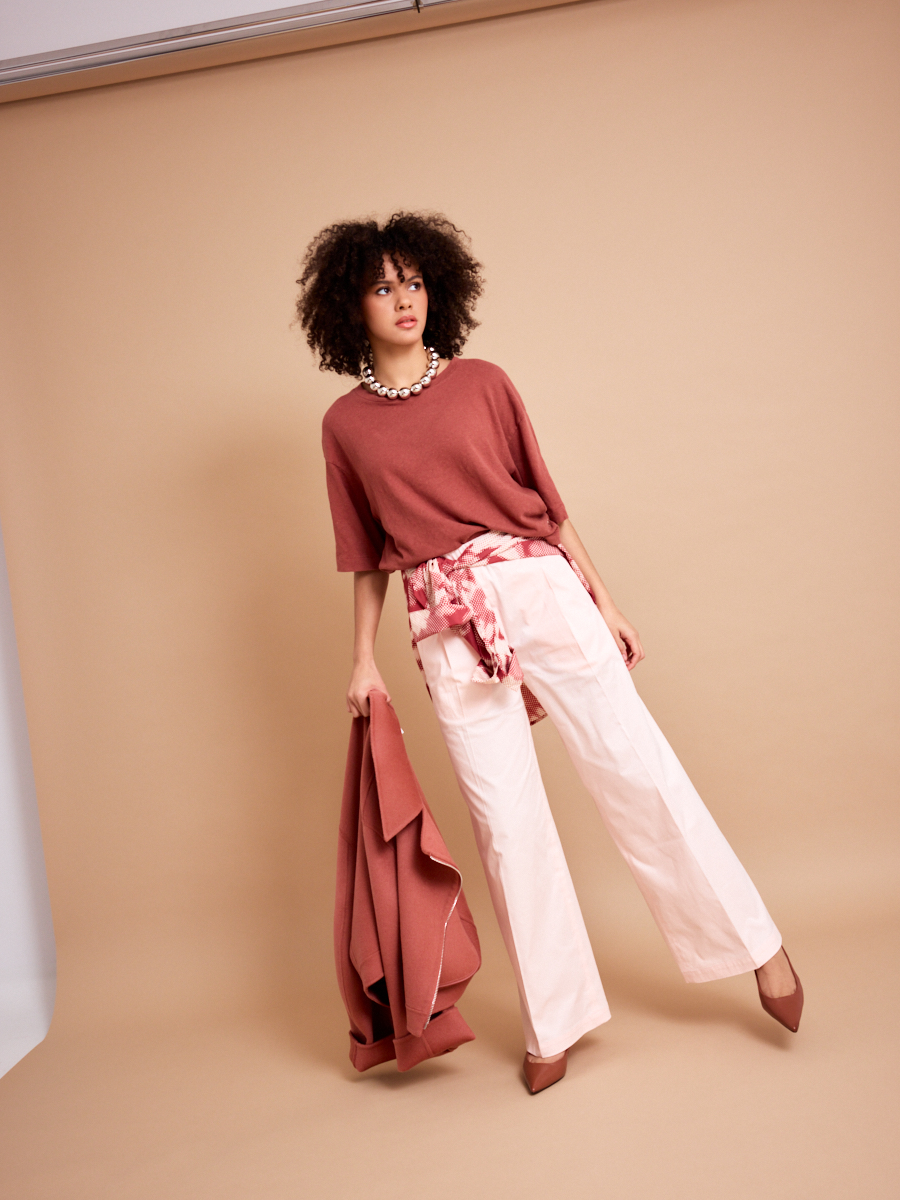 Dames shop the look van Bellerose, Essentiel, Lola Cruz, Ame en Hidesins Zomer 2026 shoot 2