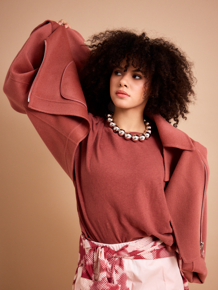 Dames shop the look van Bellerose, Essentiel, Lola Cruz, Ame en Hidesins Zomer 2026 shoot 2