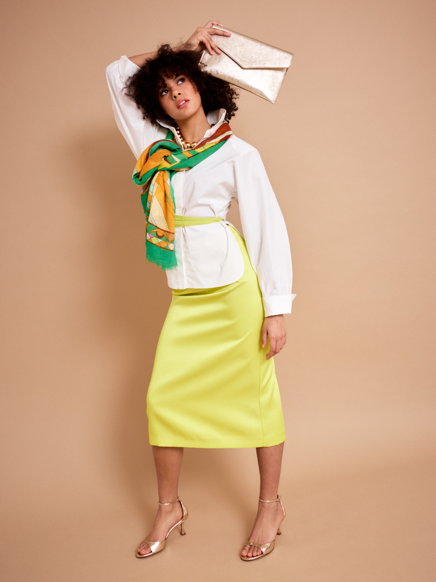 Dames shop the look van Essentiel, Lola Cruz, Scarf, Iro, Twins en Etrier Zomer 2026 shoot 2