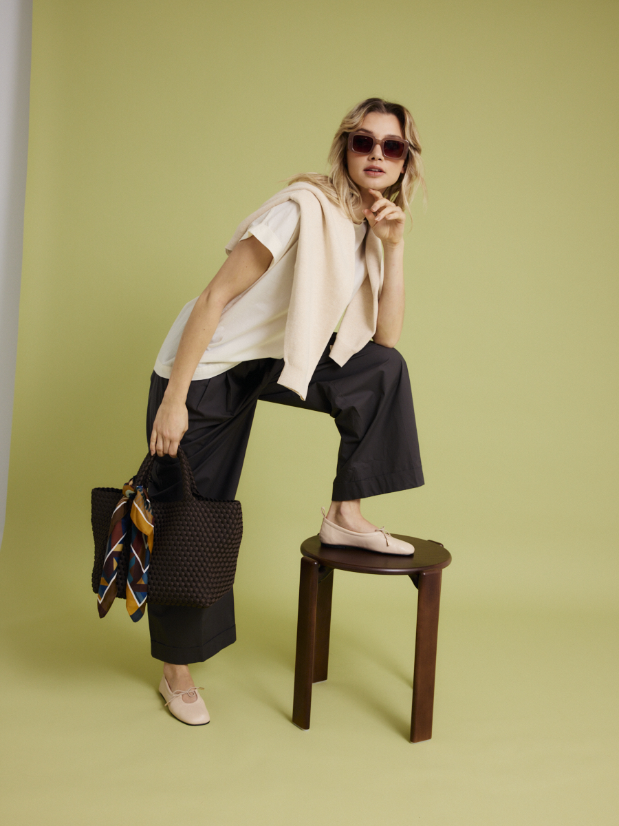 Dames shop the look van Bellerose, K&J, Les Cordes en Soeur Zomer 2026 shoot 1