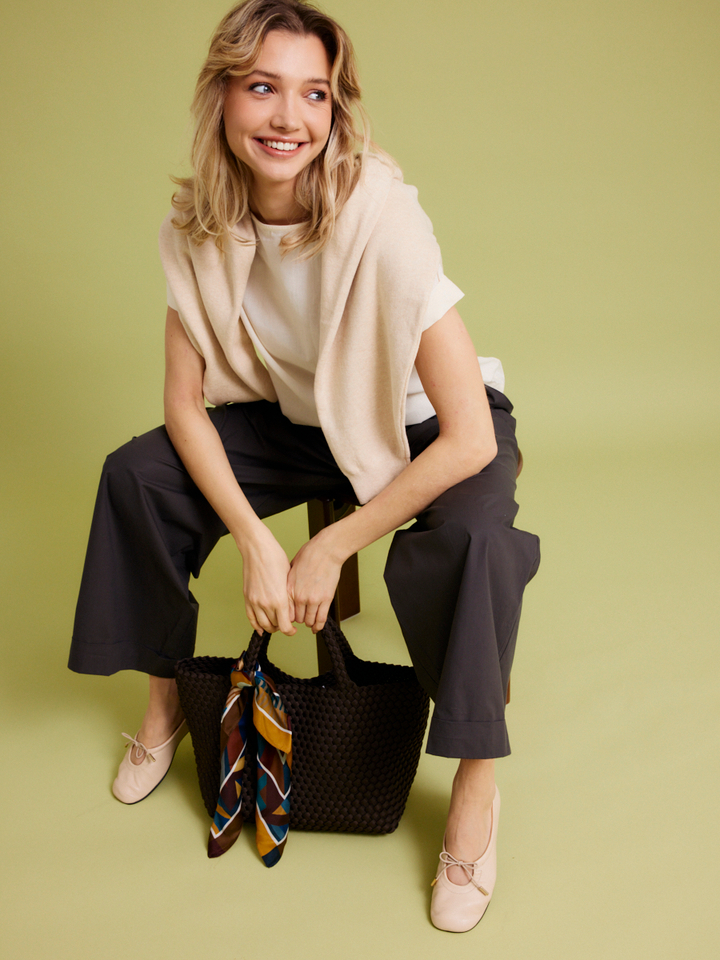 Dames shop the look van Bellerose, K&J, Les Cordes en Soeur Zomer 2026 shoot 1
