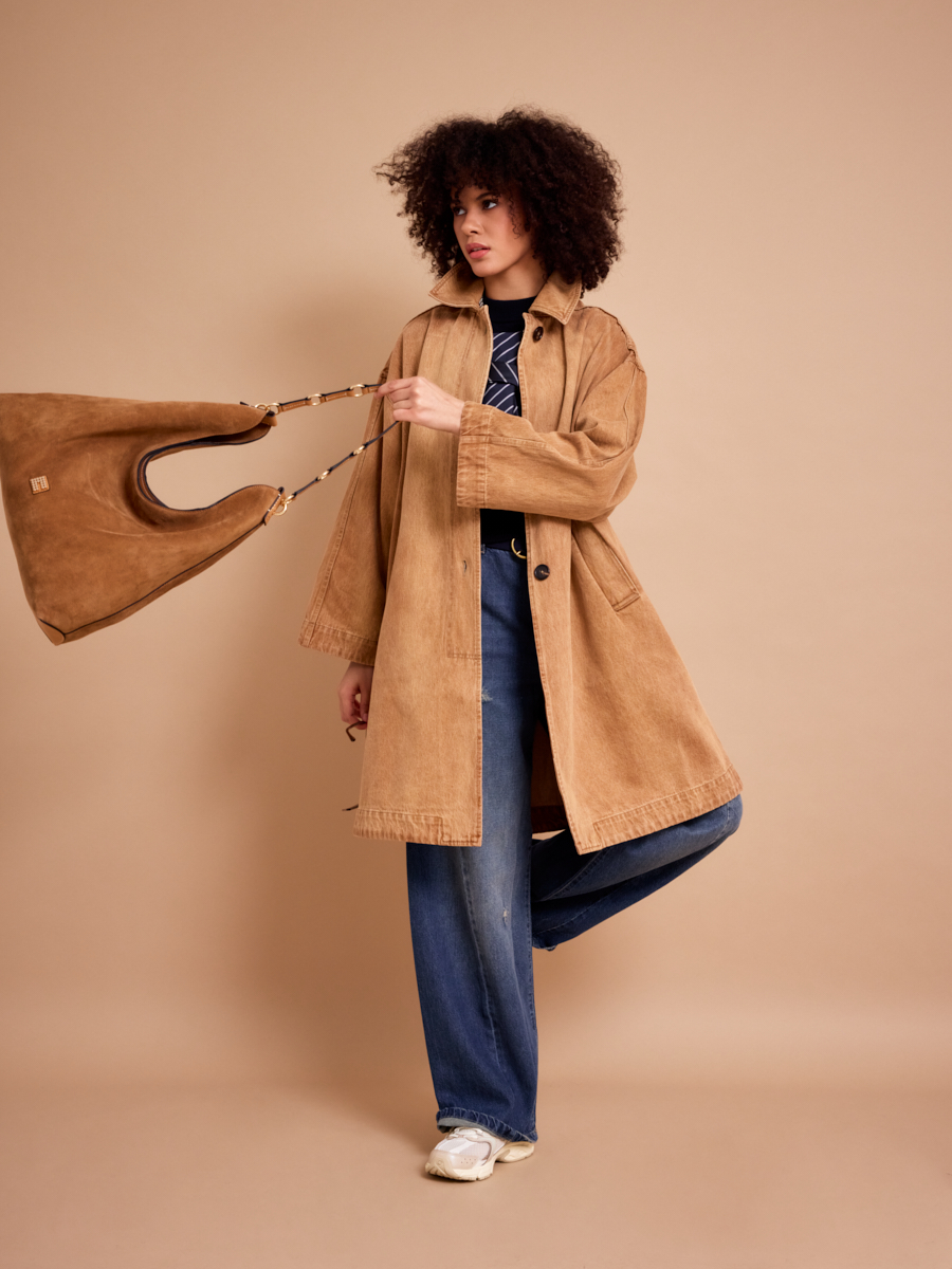 Dames shop the look van Bellerose, Hugo Boss, K&J, Clio Goldbrenner, Noir 'n' Blue en New Balance Zomer 2026 shoot 2