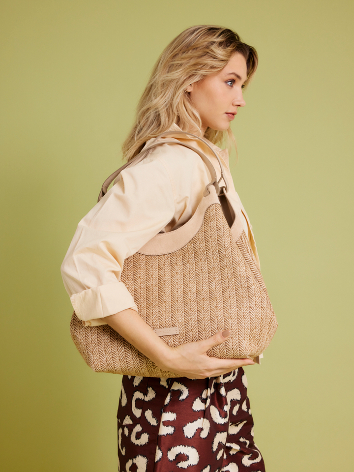 Dames shop the look van Gianni Charini, Stella Nova, Les Soeurs en Alohas Zomer 2026 shoot 1