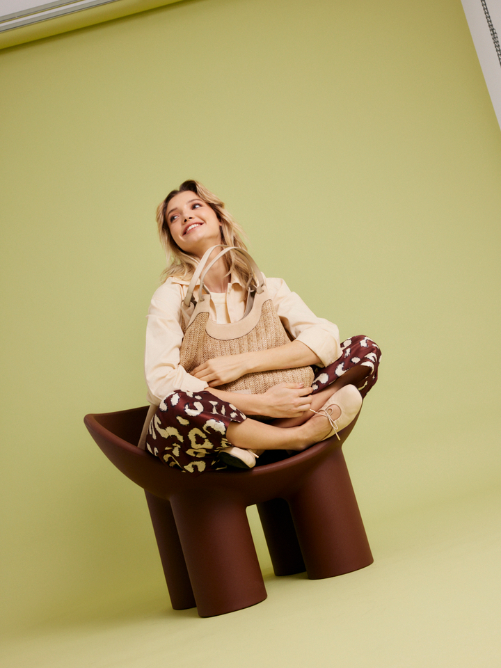 Dames shop the look van Gianni Charini, Stella Nova, Les Soeurs en Alohas Zomer 2026 shoot 1