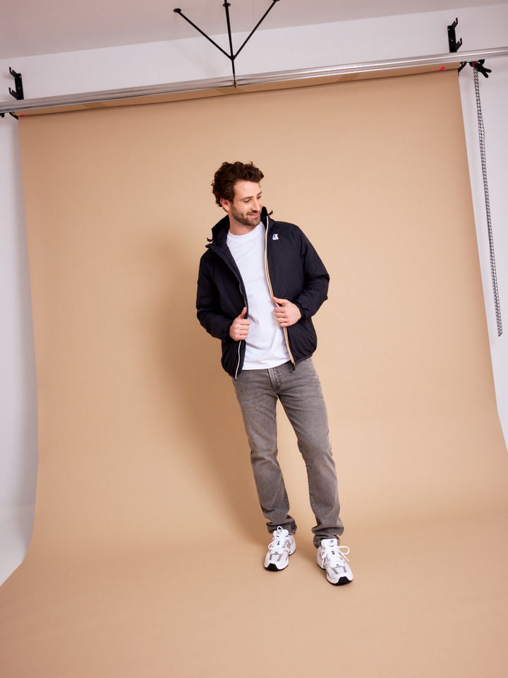 Heren shop the look van Kway, Levis en New Balance Zomer 2026 shoot 2