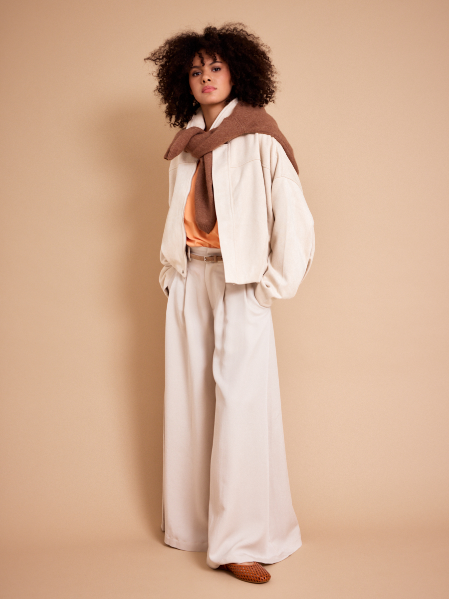 Dames shop the look van American Vintage, Rotta, Selected, Vila en Co'Couture Zomer 2026 shoot 2