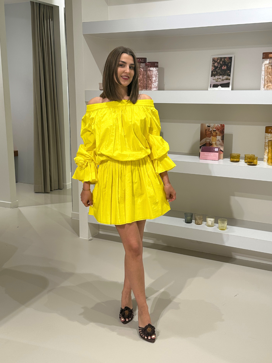 Dames | shop the look van Essentiel en Lola Cruz | Zomer '26 | Deleye Creators SS26