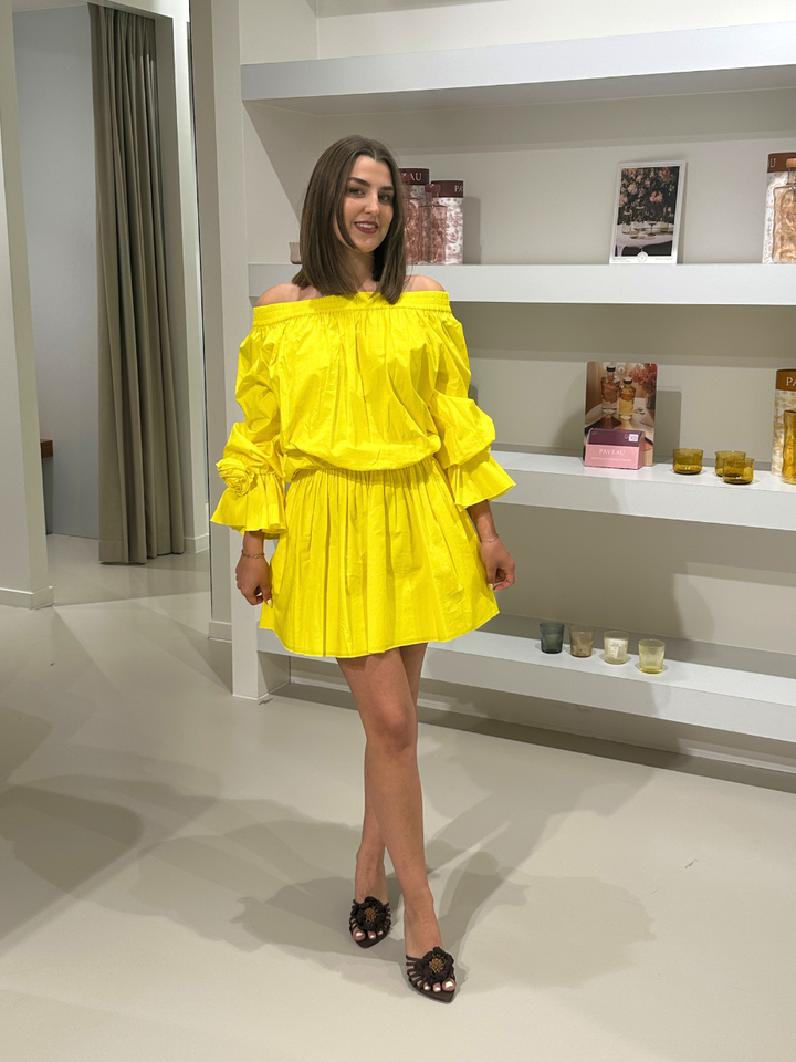 Dames | shop the look van Essentiel en Lola Cruz | Zomer '26 | Deleye Creators SS26