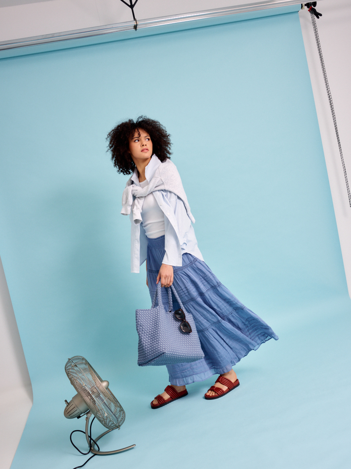 Dames shop the look van By Bar, Komono, Mercer, Neo Noir en Withblack Zomer 2026 shoot 2