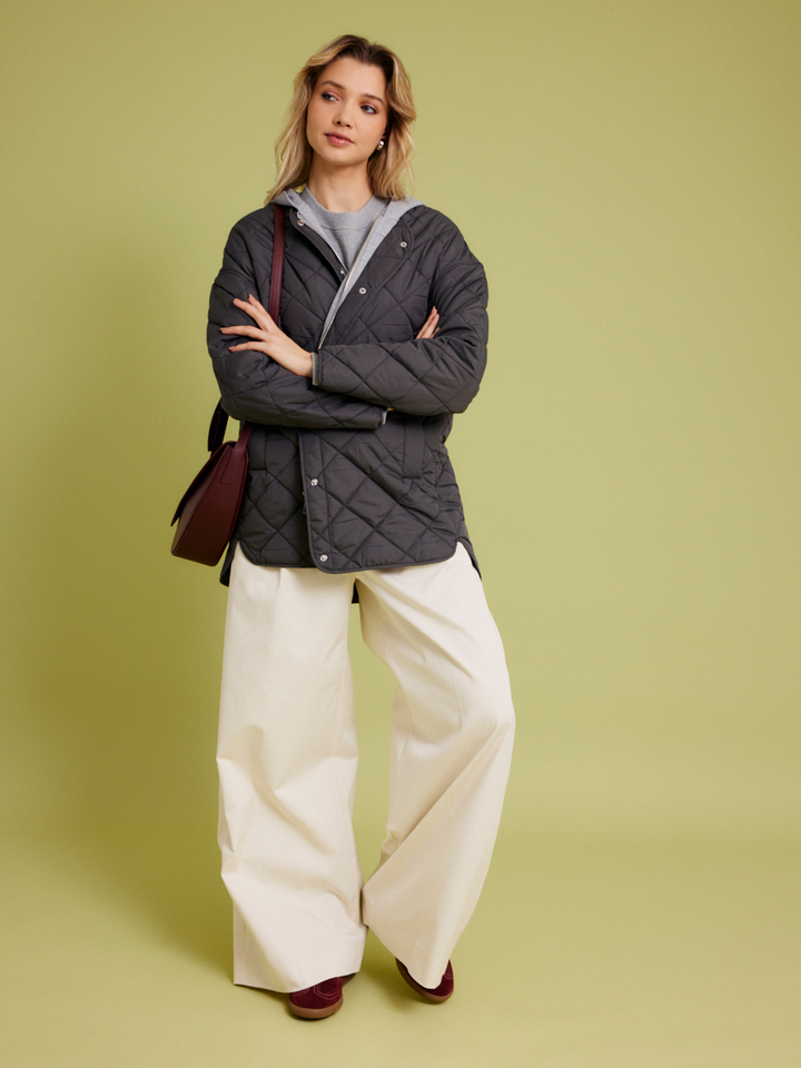 Dames shop the look van Bellerose, Kaai, K&J, Alohas en Withblack Zomer 2026 shoot 1