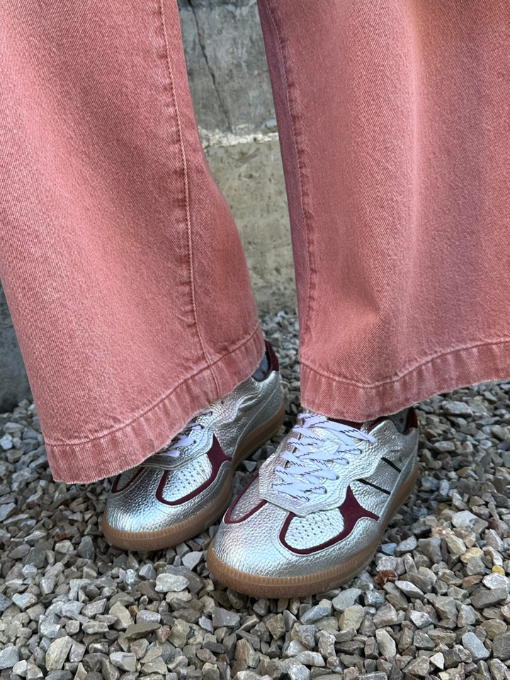 Dames | shop the look van Bellerose, Numph, K&J, Alohas en Komono | Zomer '26 | Deleye Creators