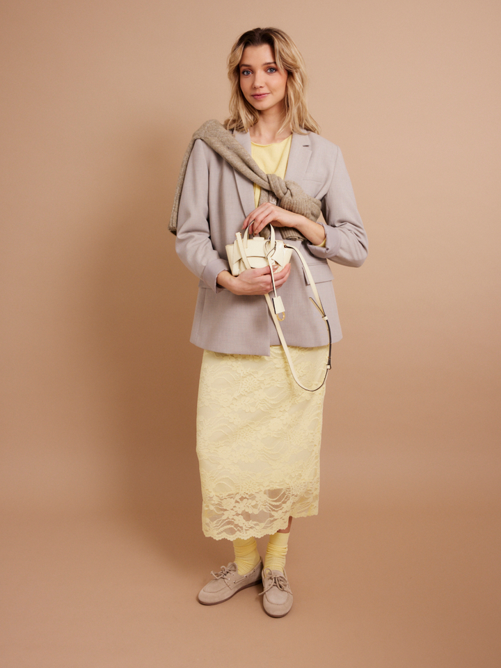 Dames shop the look van Ichi, Selected, Vila, Hidesins, Posa en Twns Zomer 2026 shoot 1