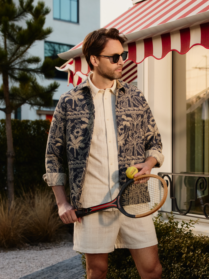 Heren shop the look van Les Deux, Mos Mosh, Doucal’s en Komono Zomer 2026 Villa Bonnie