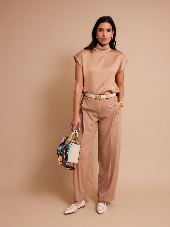 Dames shop the look van Les Cordes, Drykorn, Hidesins en Trumans Zomer 2026 shoot 1