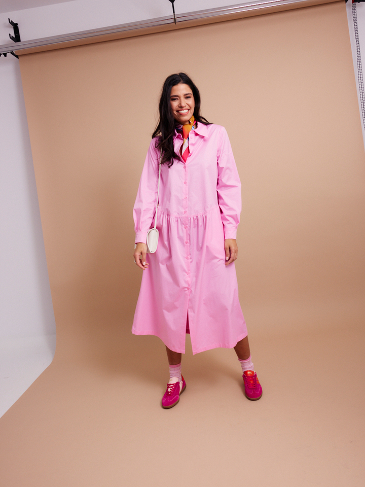 Dames shop the look van Laurence Delvallez, Les Cordes, Natan en Riani Zomer 2026 shoot 1