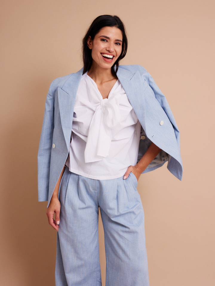 Dames shop the look van Nathalie Vleeschouwer, Marrea en Hogan Zomer 2026 shoot 1