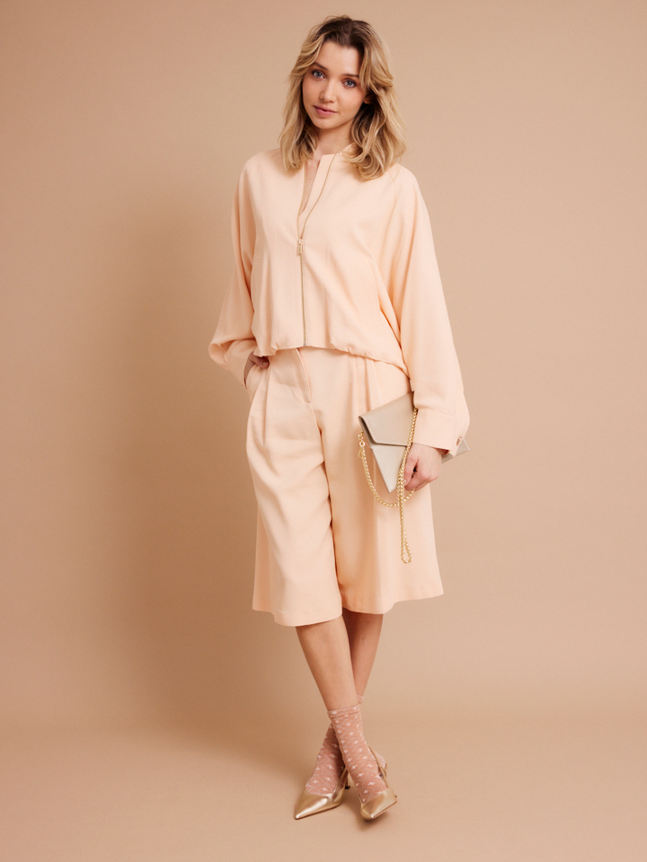 Dames shop the look van Juicy Couture, Natan, Twinset en Etrier Zomer 2026 shoot 1